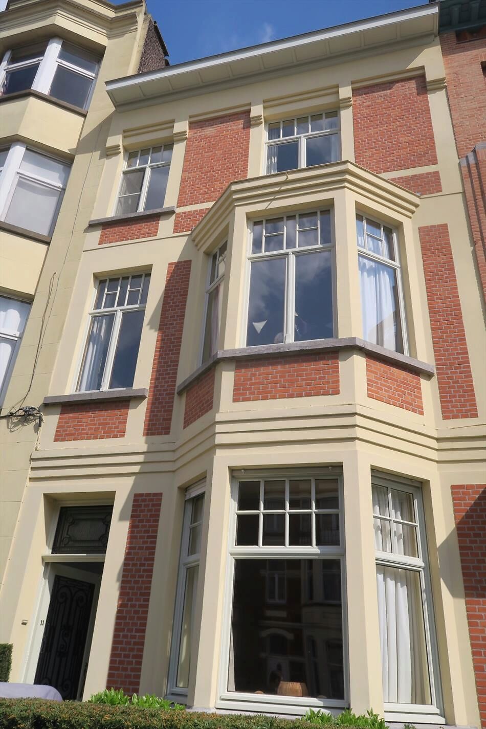 Residentieel gelegen burgerwoning in het Gentse 'Miljoenenkwartier', met tuin.