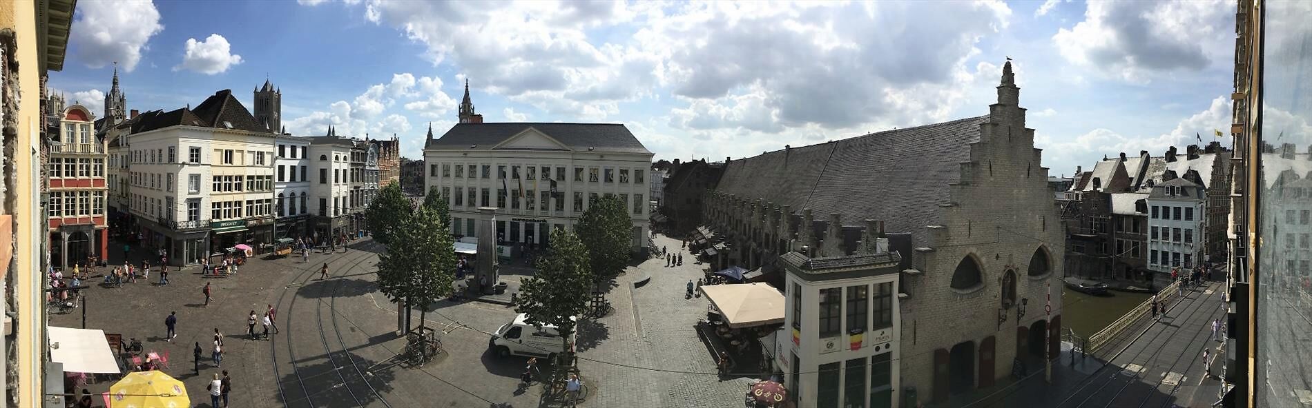 TE KOOP : investeringseigendom, nieuwbouw handelsgelijkvloers in het historisch centrum.  
