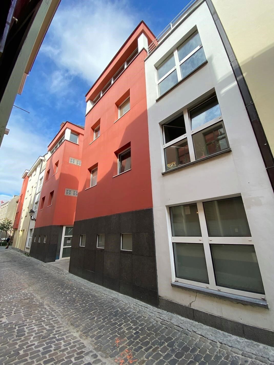 Zeer centraal gelegen 1 slaapkamer appartement met ruim terras. 