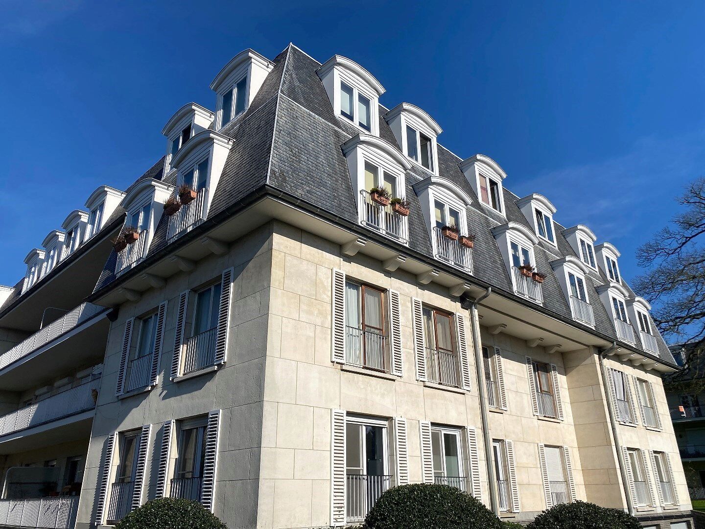 Centraal gelegen appartement  in Gent met 3 slaapkamers.