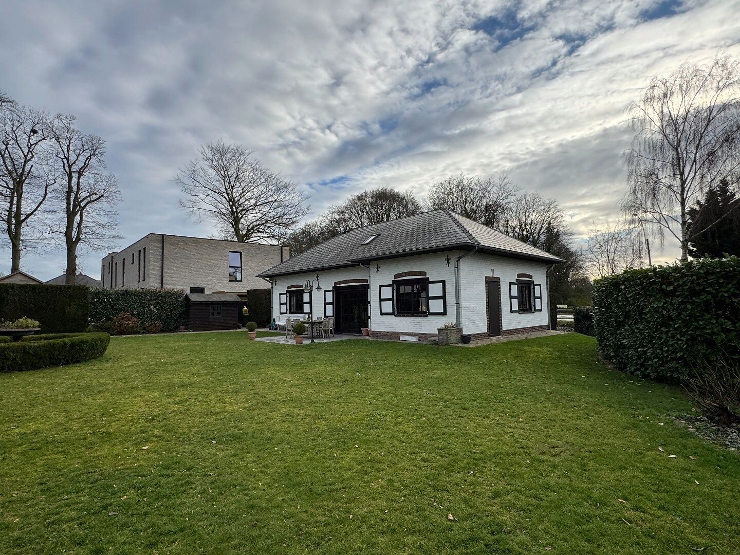 Charmante villa met mooie tuin te Melle