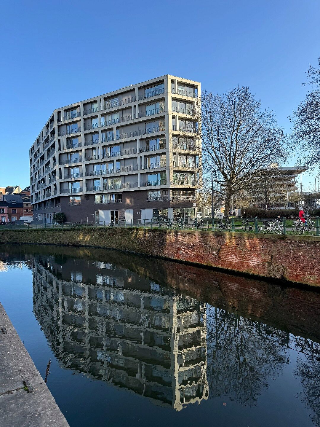 Ruim 3-slaapkamerappartement (130 m²) met groot terras (30 m²)  aan de rand van Gent