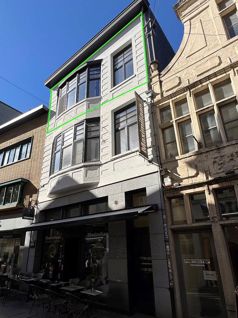 Stijlvol en lichtrijk appartement met 2 slaapkamers op topligging in Gent