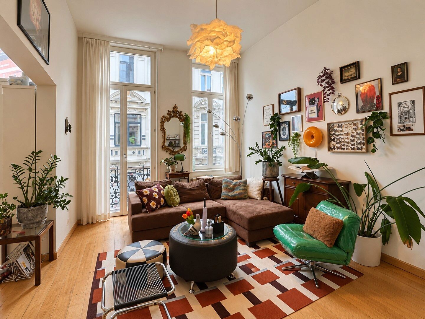 Charmant appartement met balkon in een statig herenhuis.