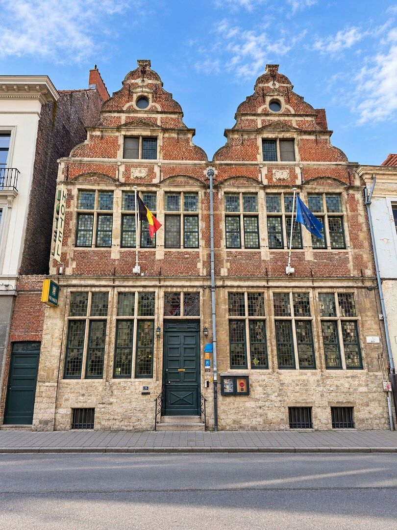 Historisch herenhuis met karaktervolle hoteluitbating in het hart van Gent