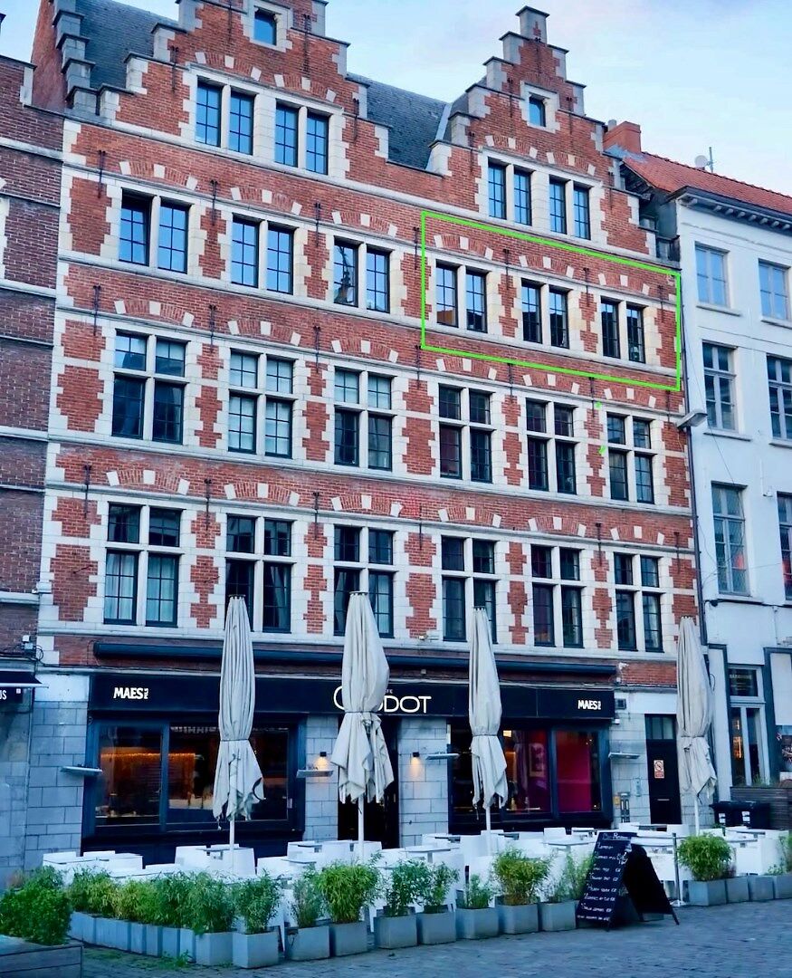 Stijlvol appartement met zicht op de Gras- en Korenlei.