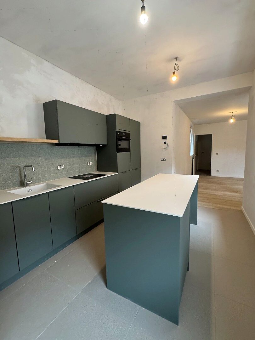 Prachtig gerenoveerd éénslaapkamer-appartement met uitstekende ligging in Gent