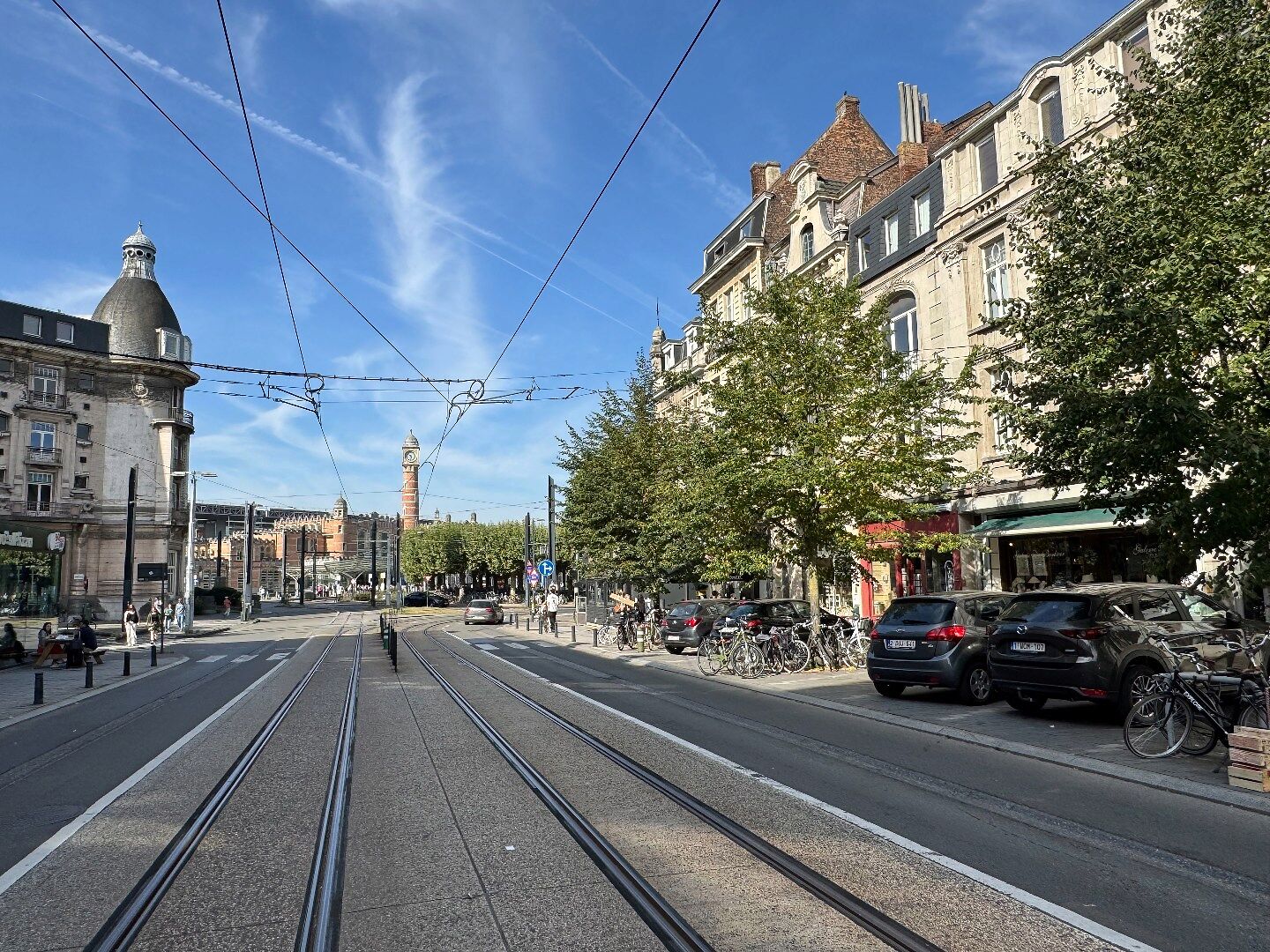 Commercieel pand te huur nabij Sint-Pietersstation – Koningin Elisabethlaan