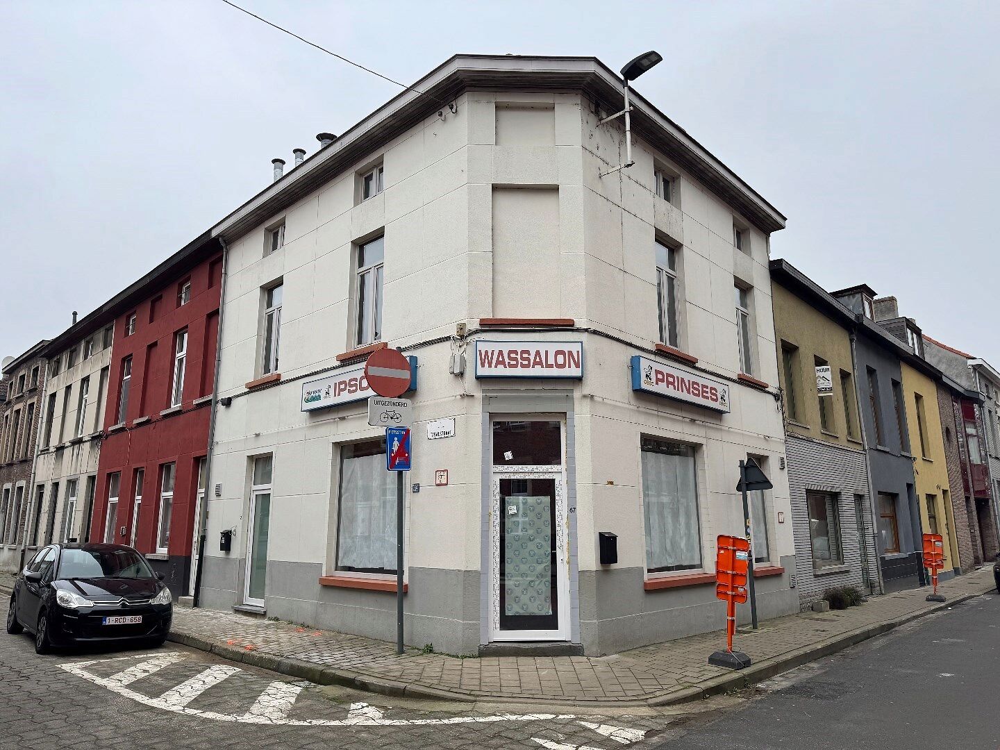 Gerenvoveerde winkelruimte in Gent beschikbaar in 2024